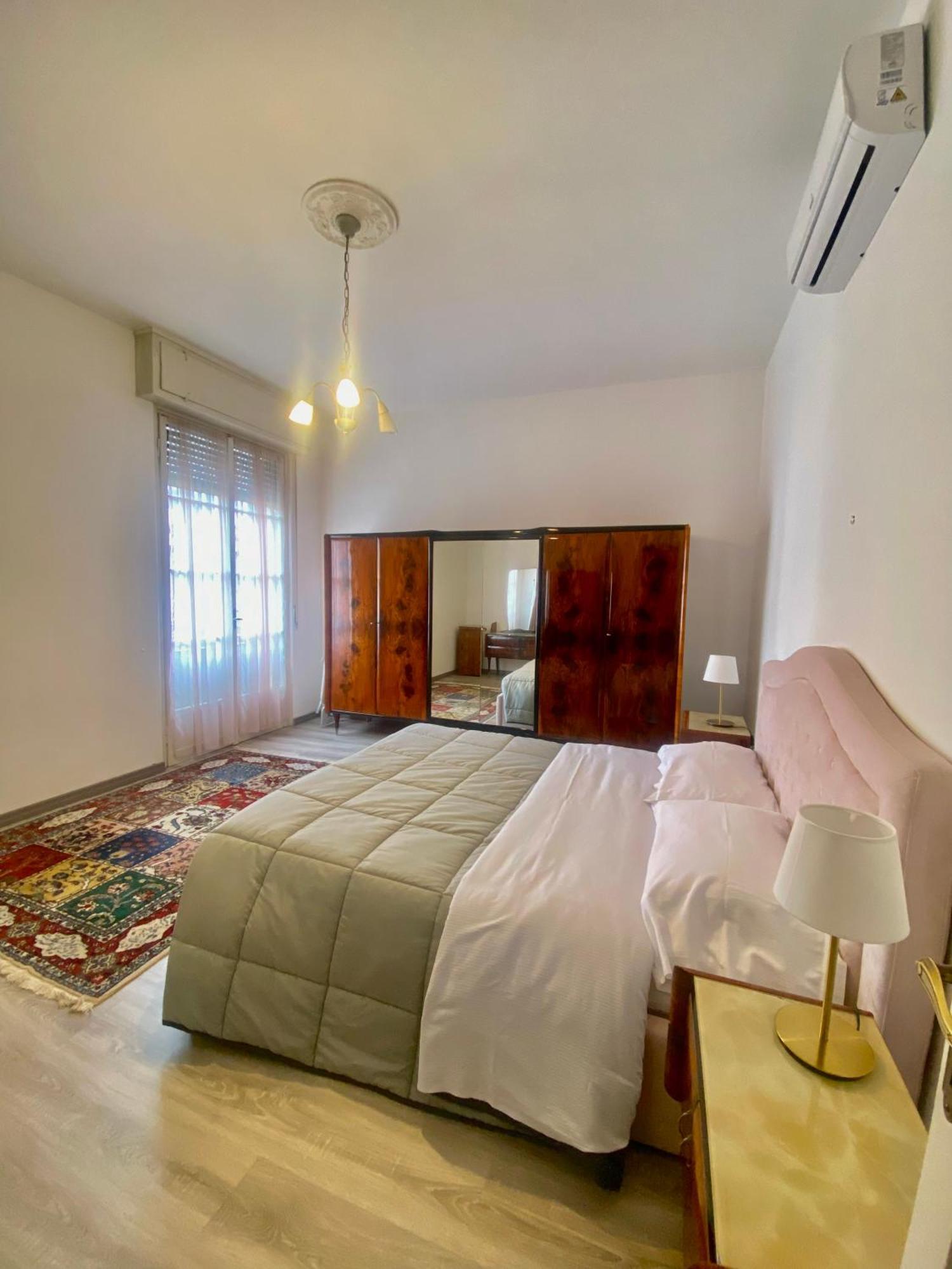 Casa Sara Como Lake Parcheggio Interno Privato 케르노비오 외부 사진