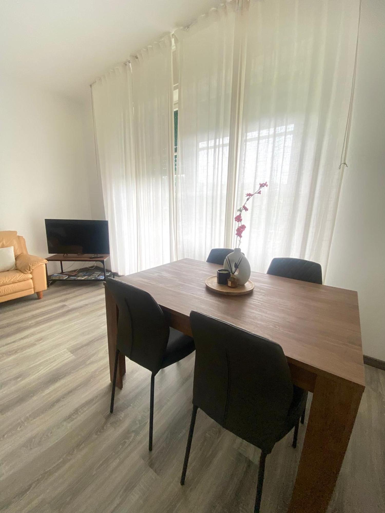 Casa Sara Como Lake Parcheggio Interno Privato 케르노비오 외부 사진