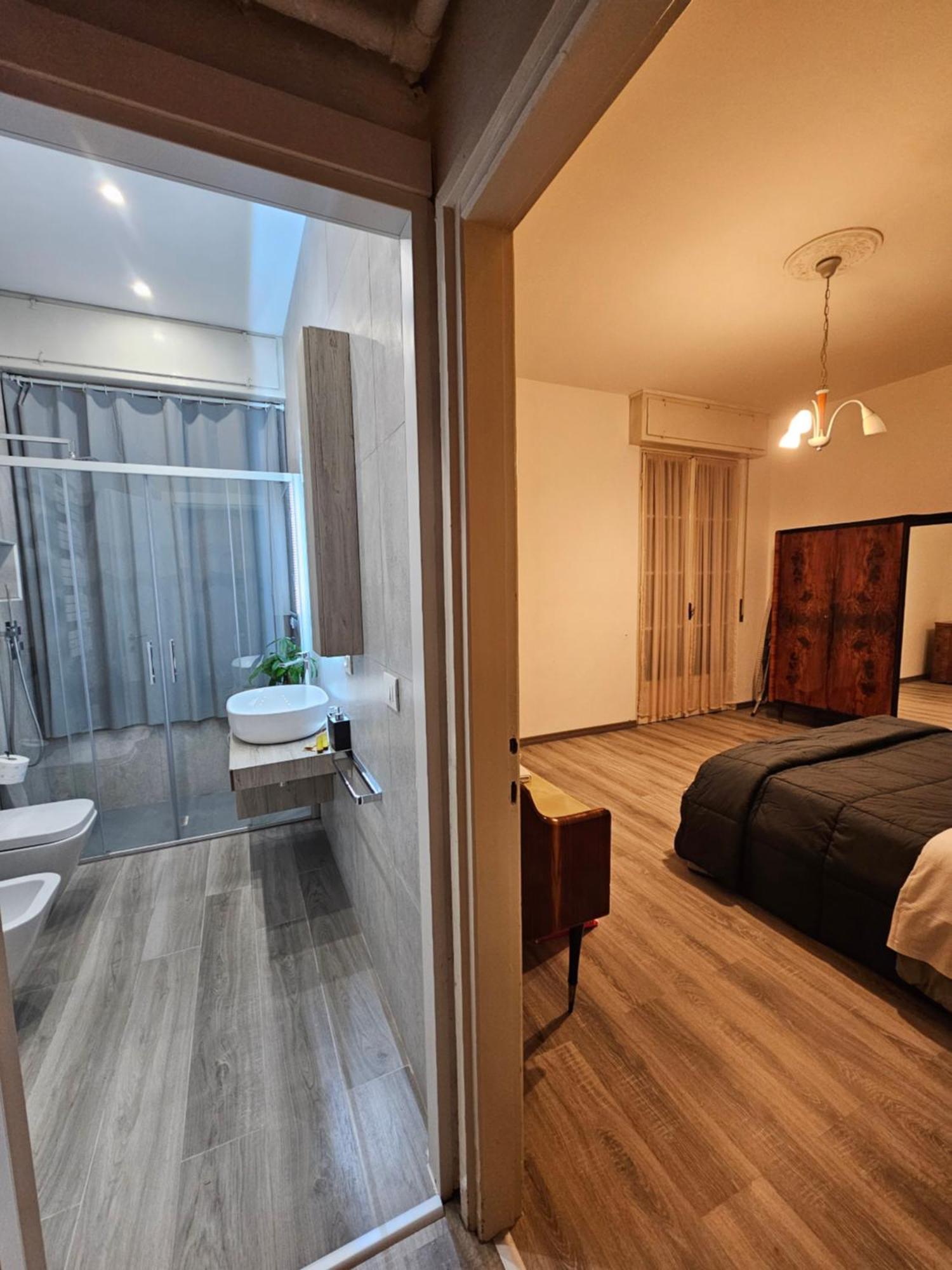 Casa Sara Como Lake Parcheggio Interno Privato 케르노비오 외부 사진
